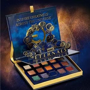 Urban Decay
Eternal eyeshadow palette
